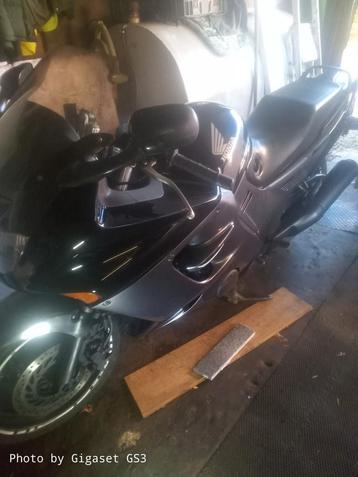 Honda Cbr 1000f km 38000 bj 1997 top staat  beschikbaar voor biedingen