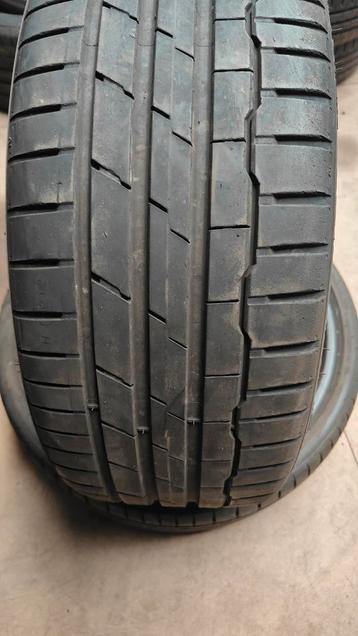 215/35r19 Hankook 21535r19 50€ per stuk met plaatsen  beschikbaar voor biedingen
