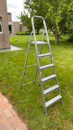 Trapladder gebruikt met verfresten, Doe-het-zelf en Bouw, Ladders en Trappen, Ladder, Gebruikt, Ophalen of Verzenden, Minder dan 2 meter