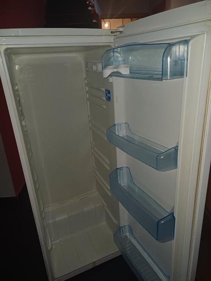 Werkende gratis frigo, Elektronische apparatuur, Koelkasten en IJskasten, Gebruikt, Zonder vriesvak, 200 liter of meer, 140 tot 160 cm