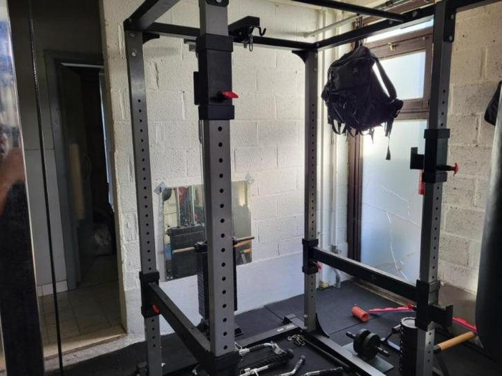 Krachttoestel + veel schijven en toebehoren, Sport en Fitness, Fitnessapparatuur, Gebruikt, Krachtstation, Metaal, Ophalen