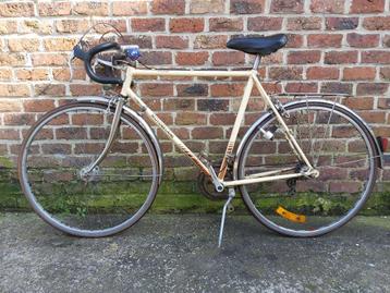 MOTOBECANE "Prestige" Beau Vélo de Randonnée Vintage 1973