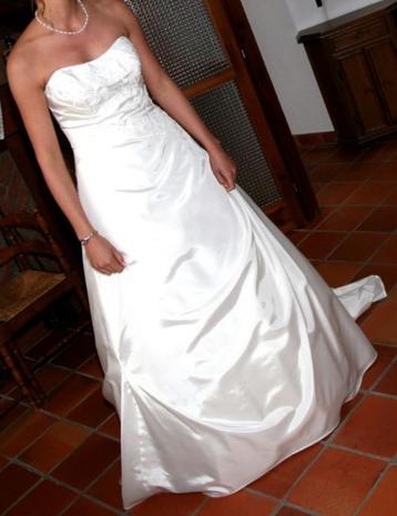 Trouwkleed maat 38 beschikbaar voor biedingen