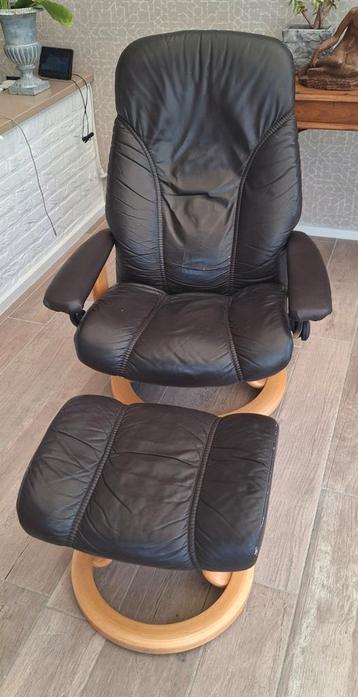 Stressless relaxzetel fauteuil donkerbruin met voetenbankje  beschikbaar voor biedingen