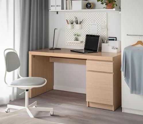 Bureautafel , desk, Huis en Inrichting, Bureaus, Zo goed als nieuw, Bureau, Ophalen of Verzenden