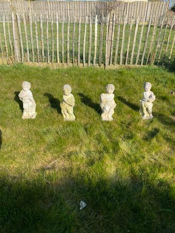 Beelden de 4 seizoenen beschikbaar voor biedingen