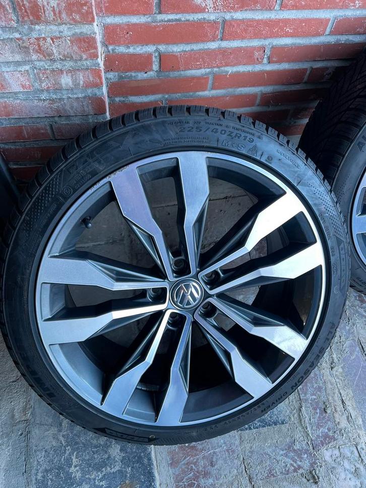 Jantes suzuka vw, Auto-onderdelen, Banden en Velgen, Band(en), All Season, 19 inch, 225 mm, Personenwagen, Nieuw, Ophalen of Verzenden