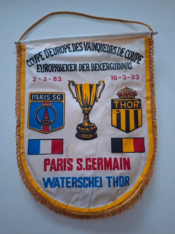 Vaandel Thor Waterschei PSG (voorloper van KRV Genk), Verzamelen, Speldjes, Pins en Buttons, Ophalen of Verzenden