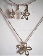 AVON: „Haylee” prachtige fijne set, Ophalen of Verzenden, Nieuw, Zilver, Zilver