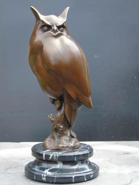 hibou en bronze sur marbre signé , MILO, Antiquités & Art, Antiquités | Bronze & Cuivre, Bronze, Enlèvement ou Envoi
