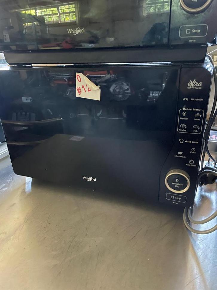 Professionele microgolfoven Whirlpool mwf420 bl extraspace, Elektronische apparatuur, Microgolfovens, Zo goed als nieuw, Vrijstaand