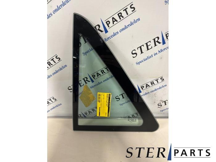 Vitre triangulaire arrière gauche d'un Mercedes ML-Klasse, Autos : Pièces & Accessoires, Enlèvement ou Envoi, 3 mois de garantie