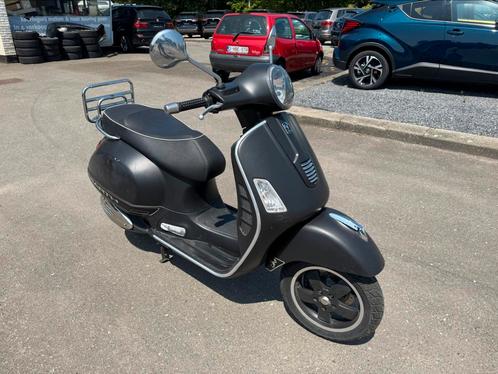 Vespa gts 125 mat zwart, Motoren, Motoren | Piaggio, Particulier, Scooter, 11 kW of minder, 1 cilinder, Ophalen