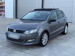 VW POLO 1.2 BENZINE | ALCANTARA & OPENDAK | TOPZOEKERTJE!!, Auto's, Voorwielaandrijving, Euro 5, Zwart, 4 cilinders