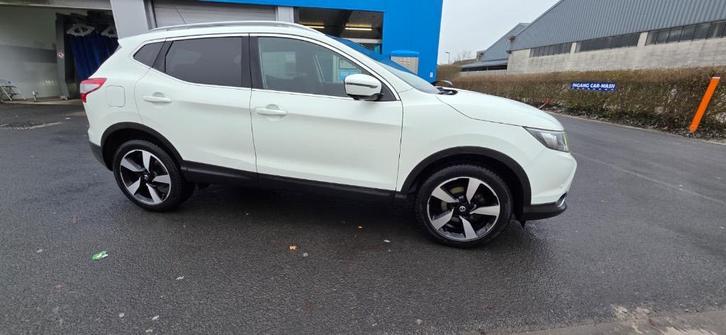 propere wagen rijd zeer goed wagen wordt verkocht met 1 jaar, Auto's, Nissan, Bedrijf, Te koop, Qashqai, 360° camera, ABS, Achteruitrijcamera