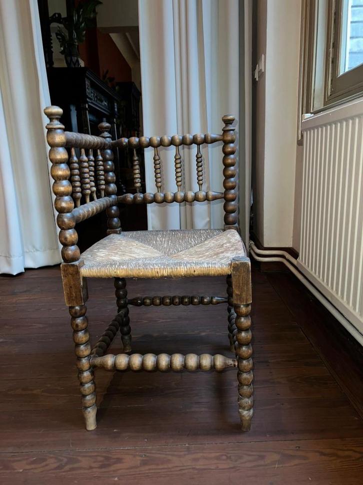 antieke stoeltje, Antiek en Kunst, Antiek | Meubels | Stoelen en Sofa's, Ophalen