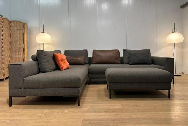 TBE Design on Stock Aikon lounge + pouf | Garantie, Maison & Meubles, Canapés | Salons, Comme neuf, Banc d'angle, Quatre personnes ou plus