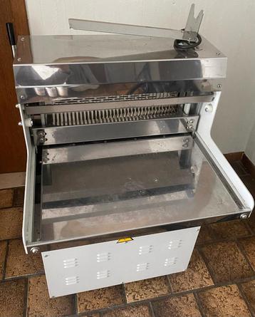 broodsnijmachine,mixer beschikbaar voor biedingen