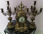 Horloge ancienne en bronze avec chandeliers, Antiquités & Art, Enlèvement