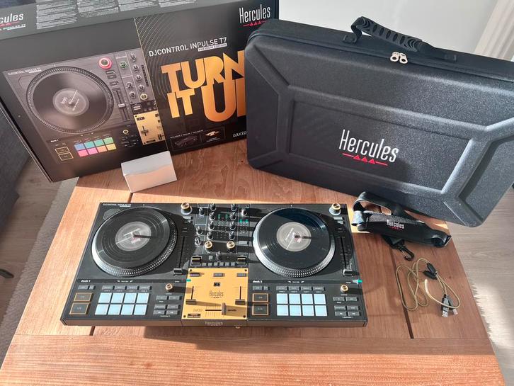 Hercules DJControl Inpulse T7 Premium Edition, Musique & Instruments, DJ sets & Platines, Comme neuf, Enlèvement