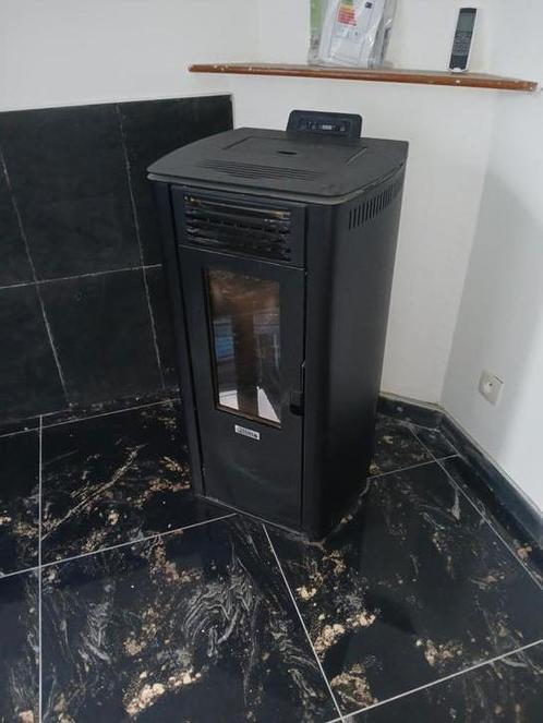 Nieuwe pelletverwarming met wifi-bediening op afstand, Doe-het-zelf en Bouw, Verwarming en Radiatoren, Nieuw, Ophalen of Verzenden
