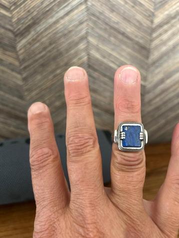 Mooie zilveren ring met lapis lazuli edelsteen beschikbaar voor biedingen