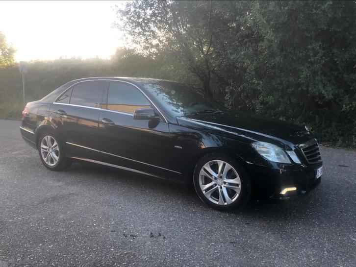Mercedes-Benz E250 Avant-garde Full Option 12/2009 Euro5, Auto's, Mercedes-Benz, Particulier, E-Klasse, ABS, Adaptieve lichten