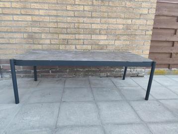 Mooie tempered glass tuintafel met aluminium frame  beschikbaar voor biedingen