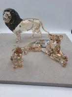Swarovski SCS 2016 Leeuw Akili met leeuwin en jong., Ophalen of Verzenden, Zo goed als nieuw