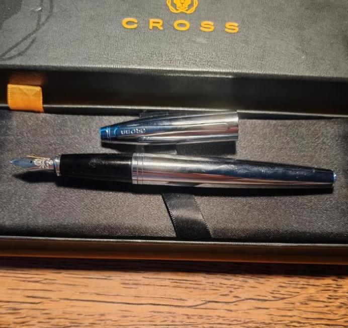 Vulpen Cross chrome medium, Verzamelen, Pennenverzamelingen, Nieuw, Vulpen, Cross, Met doosje, Ophalen