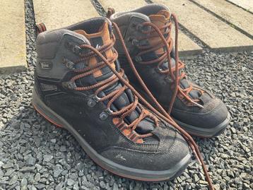 Wandelschoenen  beschikbaar voor biedingen