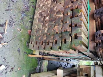 90x90 lang 2,40m bruin geïmpregneerd 89stuks prijs 15euro pe, Enlèvement