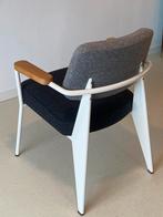 Vitra - Jean Prouvé - Direction Chair, Stof, Ophalen of Verzenden, Zo goed als nieuw