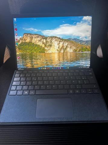 Microsoft Surface Pro X (SQ2)