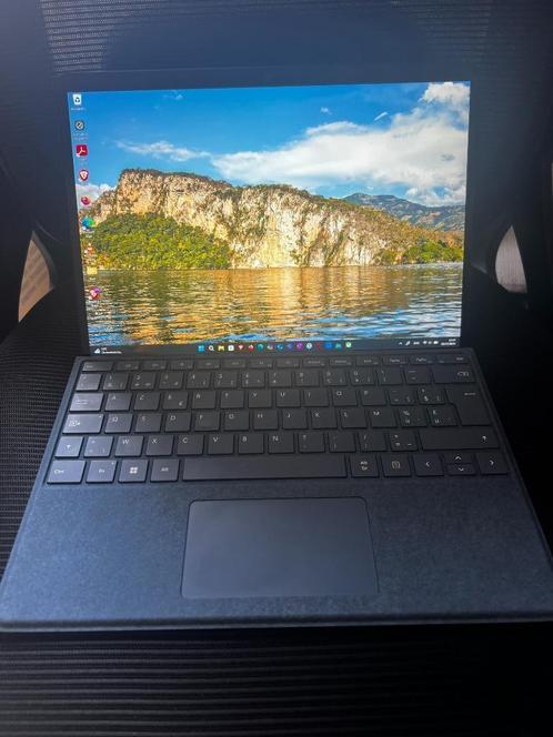 Microsoft Surface Pro X (SQ2), Computers en Software, Windows Tablets, Zo goed als nieuw, Wi-Fi en Mobiel internet, 13 inch of meer