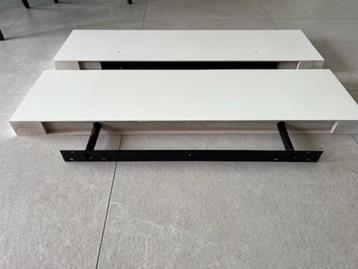 2 wandplanken wit 12€/stuk 90x25x5 beschikbaar voor biedingen