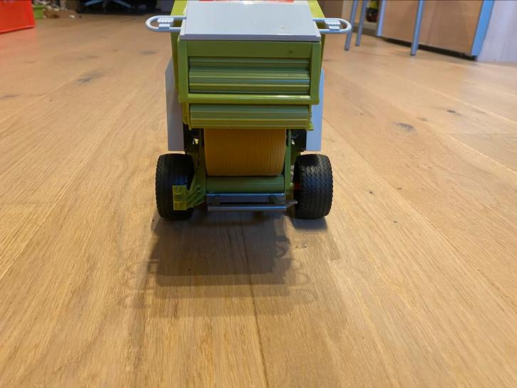 Strobalenpers bruder, Hobby en Vrije tijd, Modelauto's | 1:32, Zo goed als nieuw, Ophalen