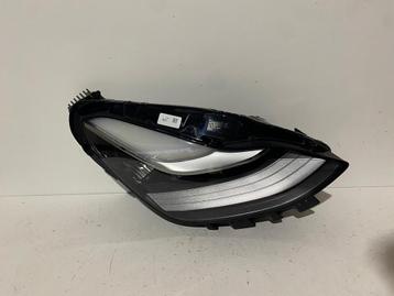 Tesla Model 3 LED rechter koplamp rechts 1077376-00-C beschikbaar voor biedingen