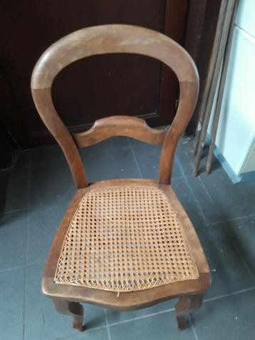 Thonet stoel beschikbaar voor biedingen