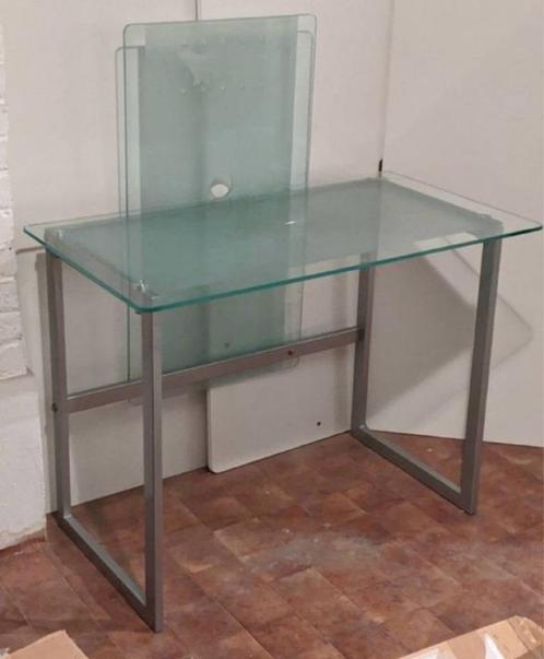 Modern bureau van gehard glas met schermbevestiging, Huis en Inrichting, Bureaus, Zo goed als nieuw, Bureau, Ophalen