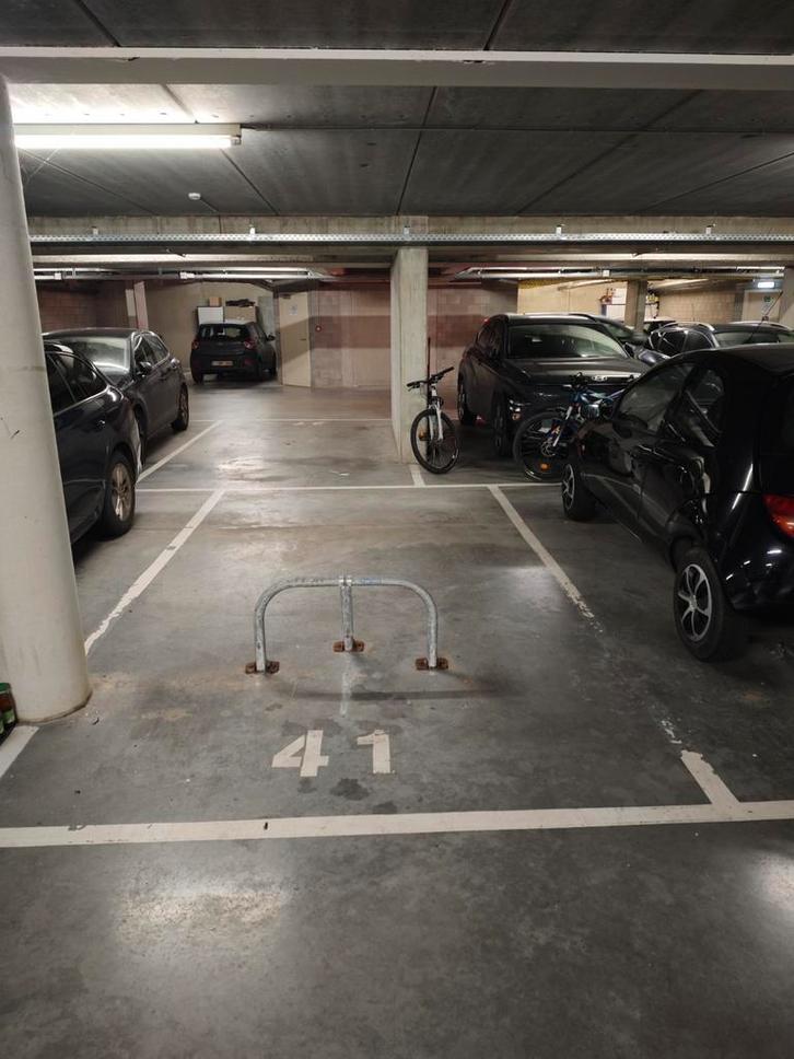 Place de parking à louer à Vilvorde, Immo, Garages & Places de parking
