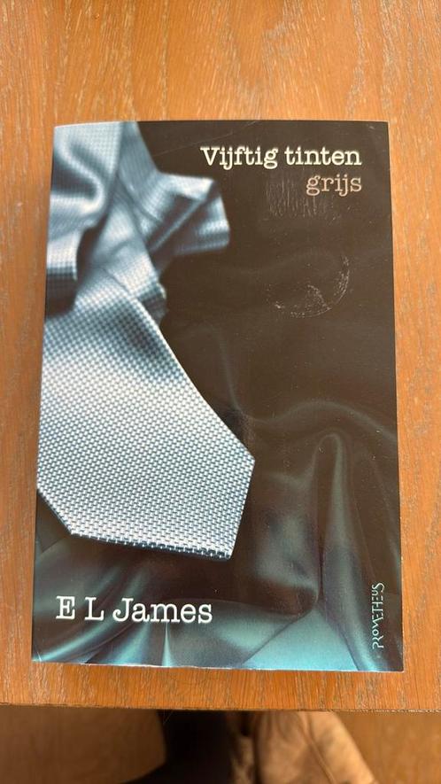 E.L. James - Vijftig tinten grijs, Boeken, Literatuur, Zo goed als nieuw, Amerika, Ophalen