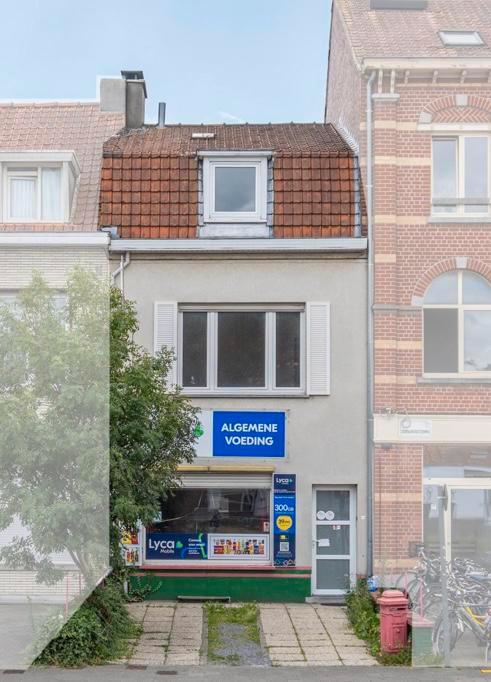 Huis te koop in Kortrijk op toplocatie!, Immo, Huizen en Appartementen te koop