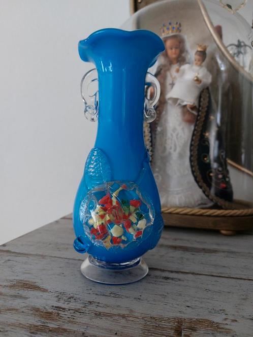 Vase italien bleu de Murano 21cm, Antiquités & Art, Antiquités | Vases, Enlèvement ou Envoi