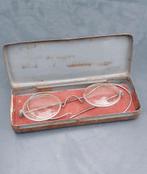 Een Antiek Victoriaans rond brilletje met brillenkoker, Enlèvement ou Envoi