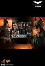 Hot Toys Batman Begins et Batmobile, Collections, Statues & Figurines, Humain, Enlèvement, Neuf