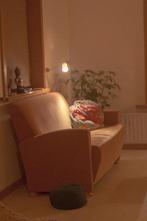 Comfy sofa in velour in trendy terracotta kleur, Huis en Inrichting, Ophalen, Japandi, Gebruikt, Tweepersoons