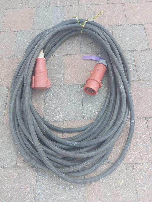 verlengkabel (2stuks), Doe-het-zelf en Bouw, Elektriciteit en Kabels, Gebruikt, Stekker, Ophalen