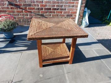 Table d'appoint en rotin et bois, Enlèvement, Comme neuf