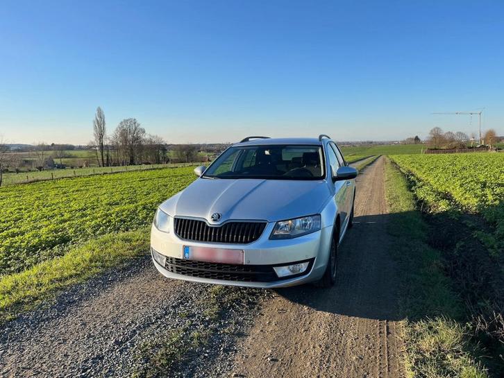 Skoda octavia - SET winterbanden - 116 PK - euro 6, Autos, Skoda, Particulier, Octavia, Airbags, Air conditionné, Bluetooth, Ordinateur de bord